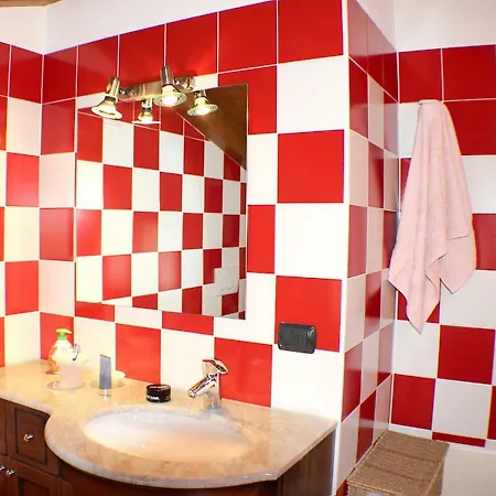 Beata Rose Apartment *